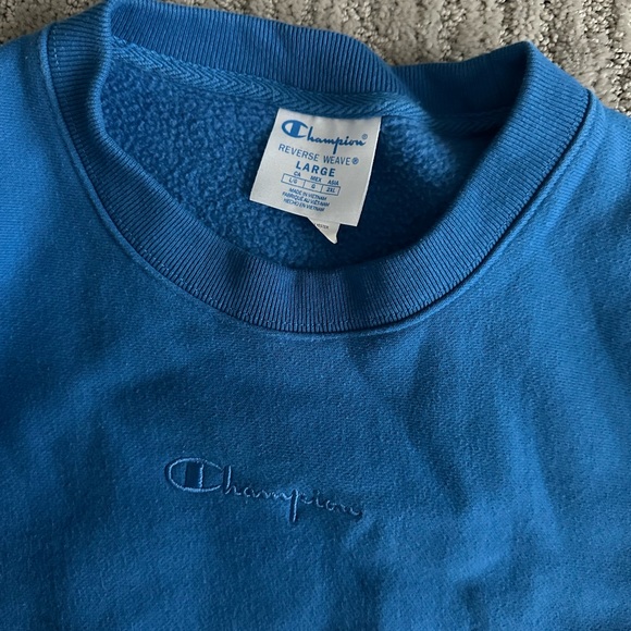 Champion royal blue crewneck embroidered - Picture 2 of 2